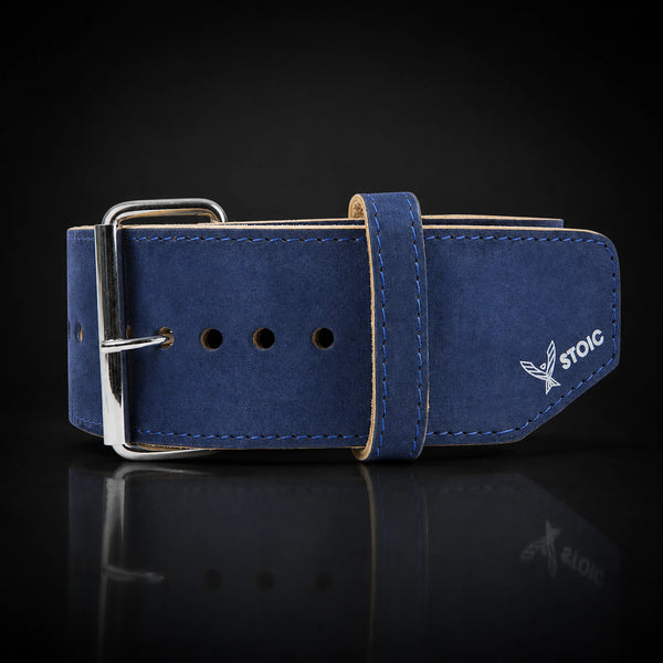 Stoic 10mm single-prong weight lifting belt in navy, a close view of the single-prong roller buckle, keeper loop and adjustment holes.